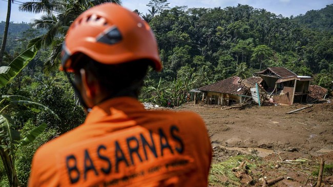 longsor di tana toraja sebabkan 18 warga tewas tertimbun Longsor Tana Toraja