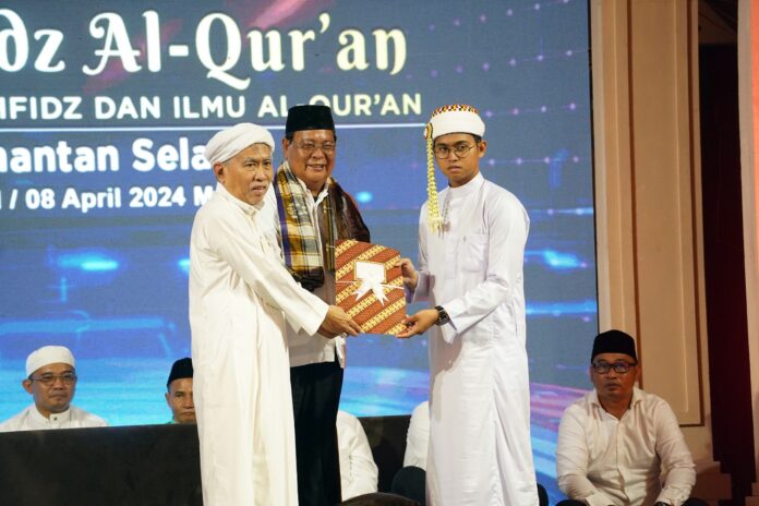 paman birin hadiahi umrah Tahfidzul Qur'an Darussalam