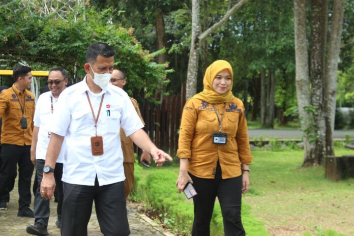 Kunjungi Kebun Raya Banua, Wakil Kepala BRIN Sebut Layak Jadi Percontohan 