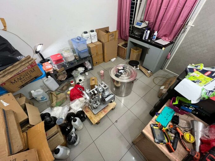 rikwzo88aix3x1x Bareskrim Polri Gerebek Rumah Diduga Pabrik Ekstasi di Sunter