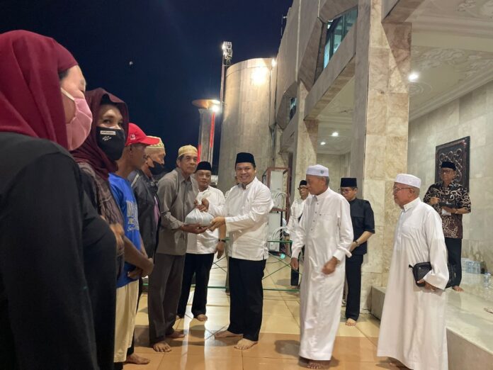 salurkan zakat di Masjid Raya Sabilal Muhtadin zakat di Masjid Raya Sabilal Muhtadin