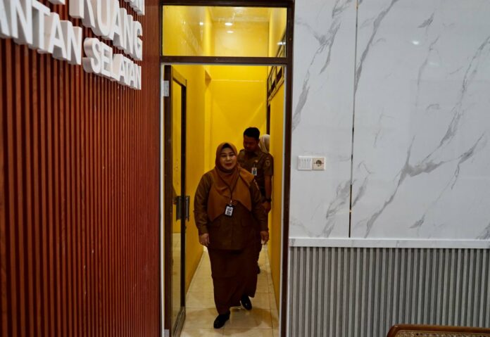 IMG_20240501_094057_337 Ketua PKK Kalsel Kunjungi Laboratorium Bahan Konstruksi PUPR Kalsel