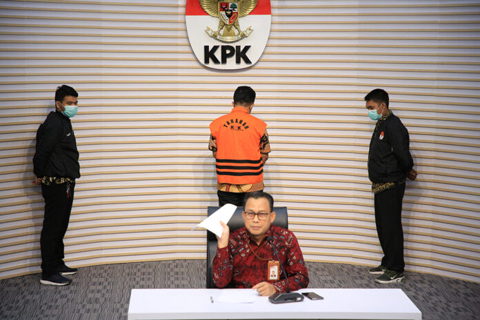 KPK Amankan Bukti Transaksi Keuangan Saat Geledah Rumah dan Kantor Tersangka Korupsi Pengadaan Barang di DPR