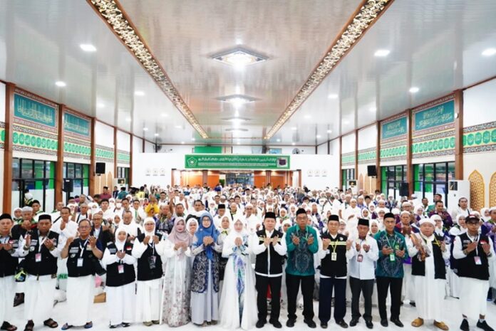 kloter 12 bdj siap diberangkatkan Kloter BDJ 12