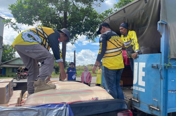 Terdampak Banjir Tanbu Kembali Dapatkan Bantuan Sembako