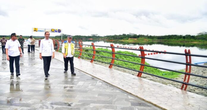 Bendungan Sepaku Semoi