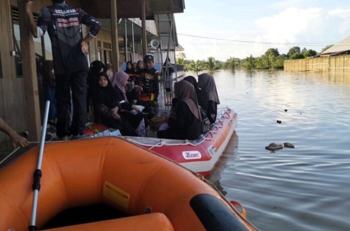 terdampak banjir tanah bumbu Ribuan jiwa di Tanah Bumbu terdampak banjir