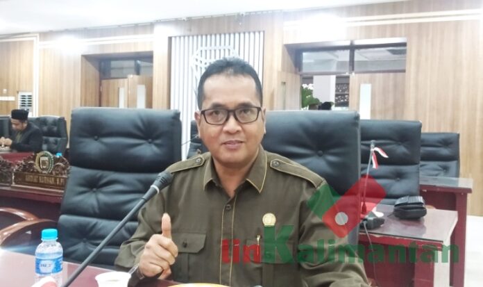 Kaddinsos P3AP2KB Kabupaten Banjar Dian Marliana diminta dinonjobkan
