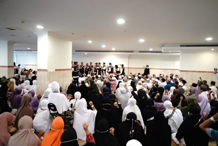 tetap berada di Kota Makkah Kota Mekkah