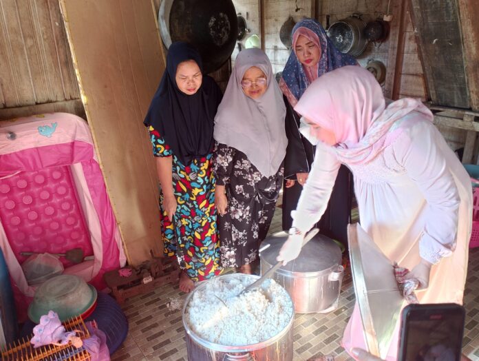WhatsApp Image 2024-07-14 at 20.32.47 ELH mengawah bersama warga
