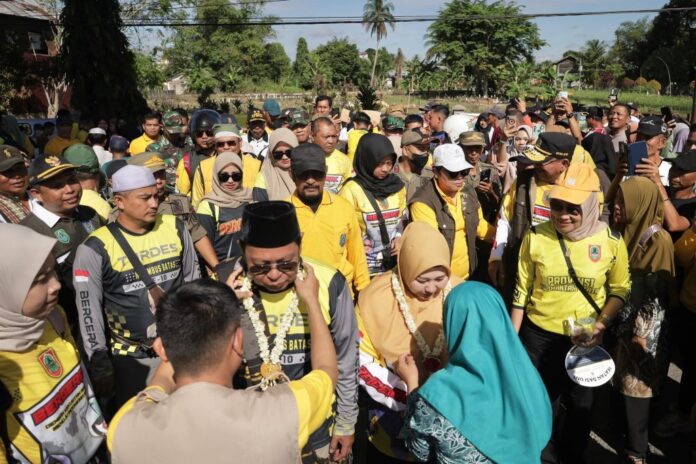 warga alabio hsu sambut kedatangan paman birin