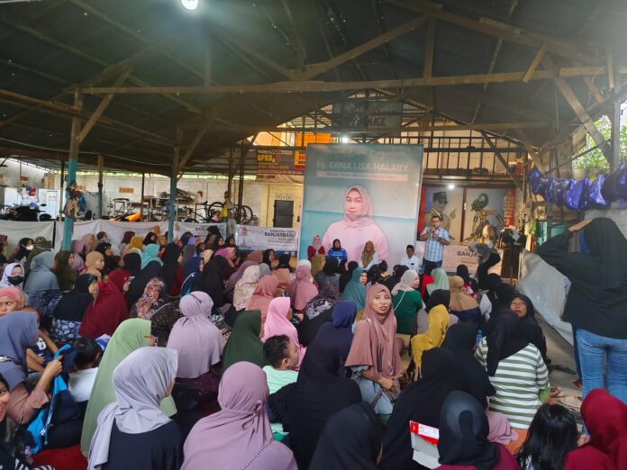 permpuan kian membludak setiap sosilisasi ELH dukungan kaum perempuan terhadap ELH