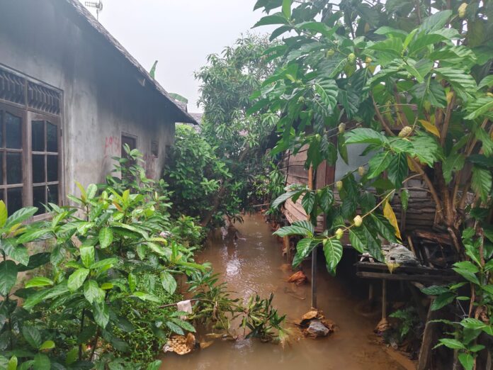 warga Kertakbaru tolak normalisasi sungai