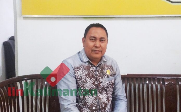 Abdul Muthalib selaku Divisi Teknis dan Penyelenggara KPU Kabupaten Banjar persyaratan dokumen paslon harus sesuai dengan RPJPB