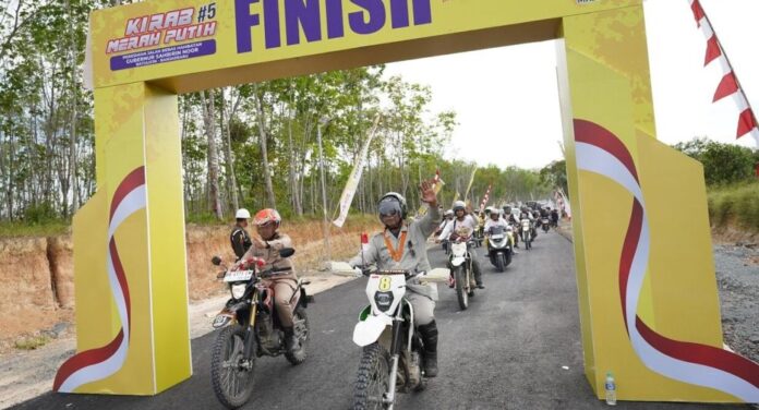 Kirab merah putih ke-5 finis Kirab Merah Putih ke-5 dihiasi ratusan hadiah