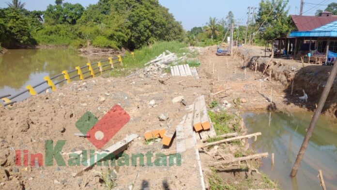 Desa Jati Baru amblas