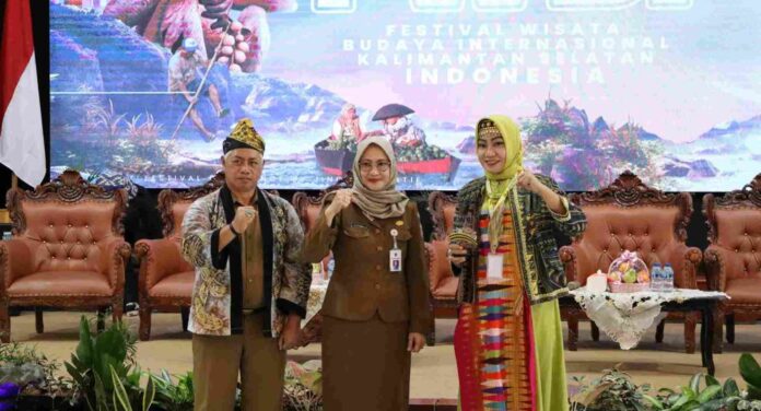 kembangkan pariwisata banua Pariwisata banua