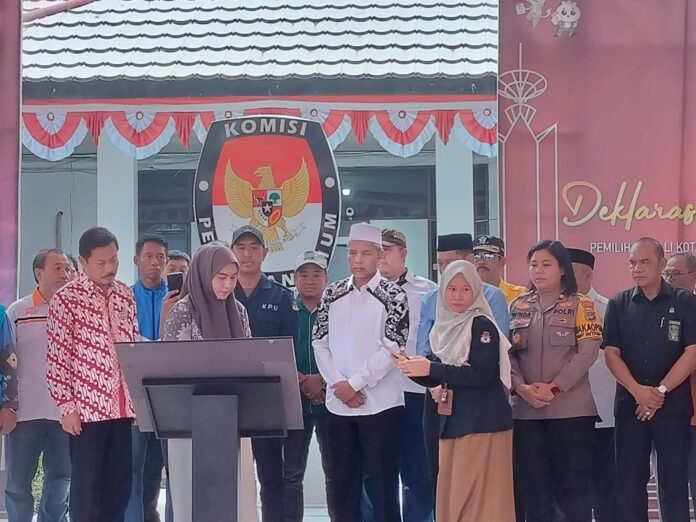 Paslon LIWAR Komitmen Kampanye Damai