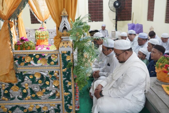 peringatan haul Sultan Adam