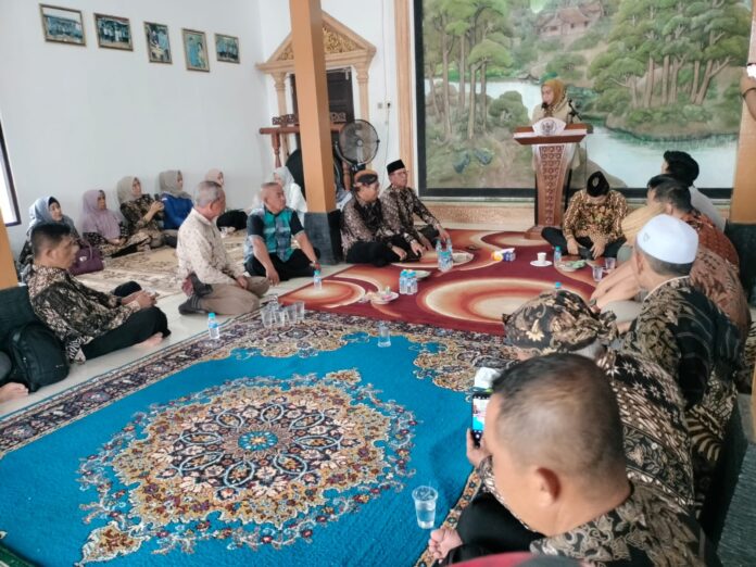 IMG-20241012-WA0011 Turut Dukung Paslon LIWAR, Ini Harapan Forsiwajar
