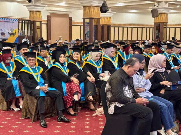 Pesan Gubernur di Wisuda STIMI : Sarjana Harus Inovatif 