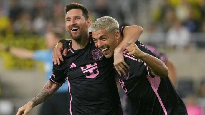 lionel-messi-luis-suarez-inter-miami-columbus-crew-vs-inter-miami-mls-2024-major-league-soccer-2024_169 Kalahkan Columbus Crew 3-2, Inter Miami Juara Musim Reguler MLS
