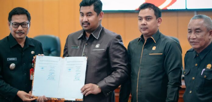 paripurna-5-1160x560 pengesahan apbd perubahan oleh dprd banjarbaru