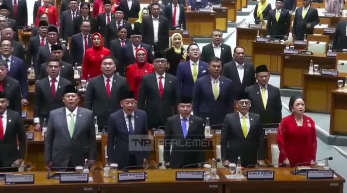 Puan Maharani Resmi Ditetapkan Jadi Ketua DPR 2024-2029, Adies-Dasco-Saan-Cucun Wakil Ketua
