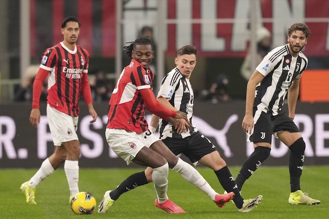 AC Milan vs Juventus AC Milan vs Juventus sama kuat