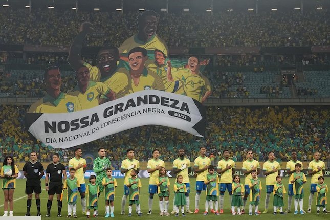 Brasil vs Uruguay, skor 1-1 Brasil vs Uruguay