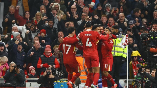 Salah dkk selebrasi usai mencetak gol di laga Liverpool vs Aston Villa Liverpool vs Aston Villa