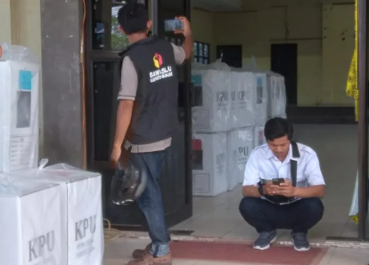 logistik pilkada sudah bergeser ke tingkat desa dan kelurahan bergeser ke desa dan kelurahan