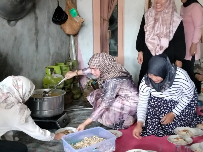 warga Komplek Halim Permai