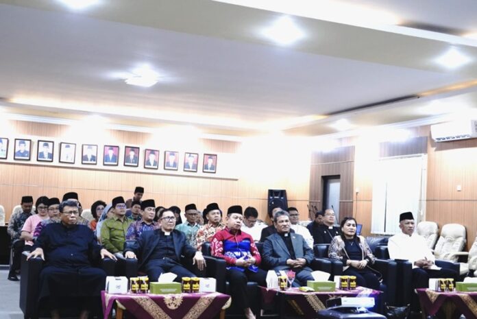 damai dan rukun peryaan natal membawa pesan damai dan rukun