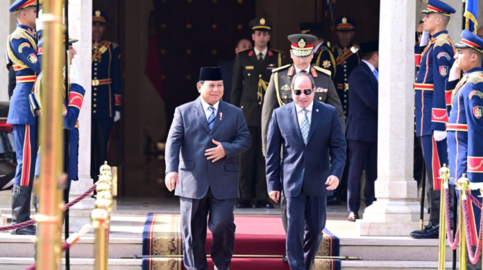 tiba di Istana Kepresidenan Al Ittihadiya, Kairo, Mesir.