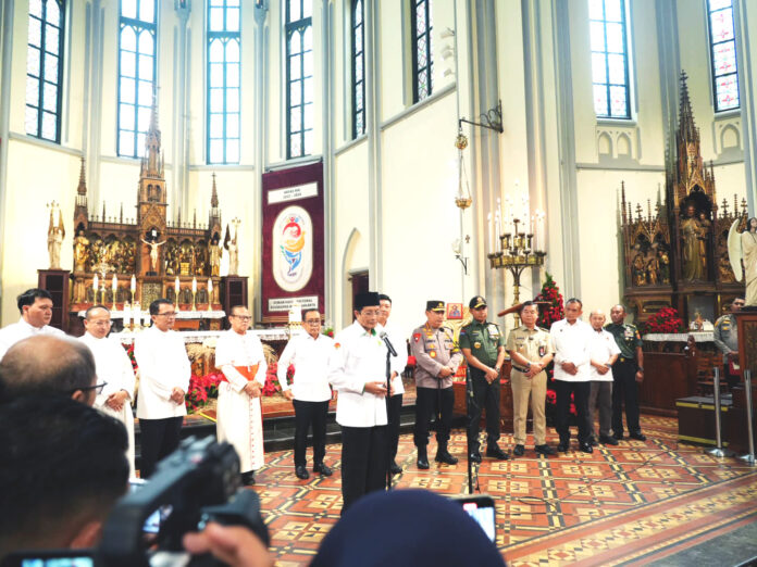 hidupkan nuansa batin dan religius suasana batin