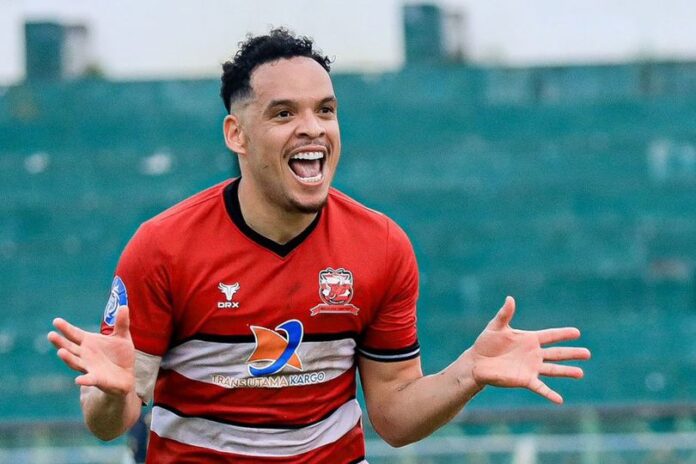 library_upload_21_2024_12_996x664_lulinha-1_642970d Madura United Putus Tren Negatif di BRI Liga 1 2024/2025, Kalahkan Bali United 2-1