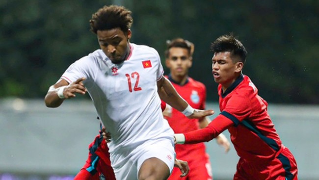 soccer_169 Timnas Vietnam Menang Dramatis atas Singapura, Skor 2-0