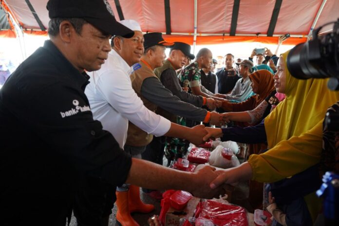 img-20250125-wa00306626102323679321343-1024x683 Serahkan Bantuan, Muhidin Pastikan Tepat Sasaran