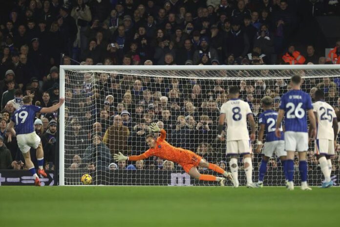 library_upload_21_2024_12_996x664_liam-delap-ipswich-t_408f139 Chelsea Bertekuk Lutut dari Ipswich Town 0-2