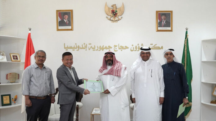 tingkatkan layanan jemaah umrah di pesawat untuk Jemaah umrah