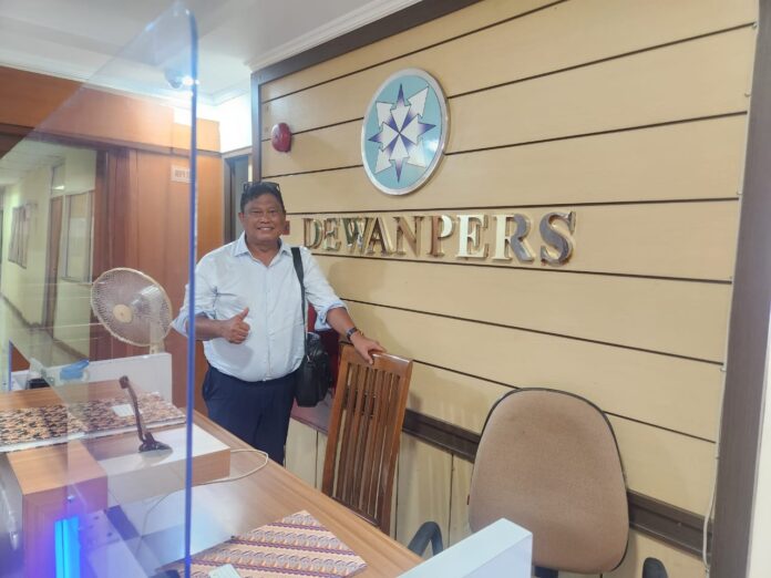 Diduga lakukan penipuan oknum wartawan ini dilaporkan ke polisi.