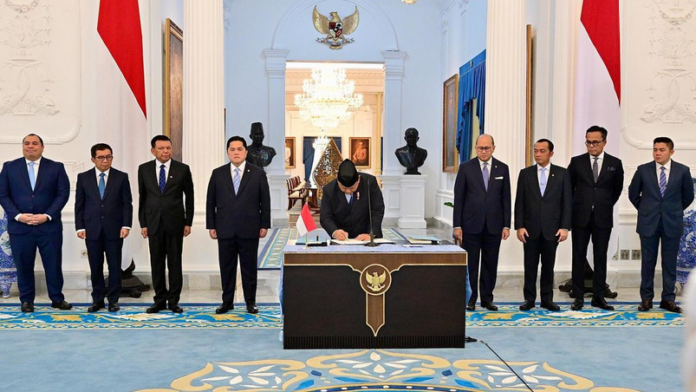 Prabowo Tandatangani Tiga Produk Hukum Strategis Investasi Nasional