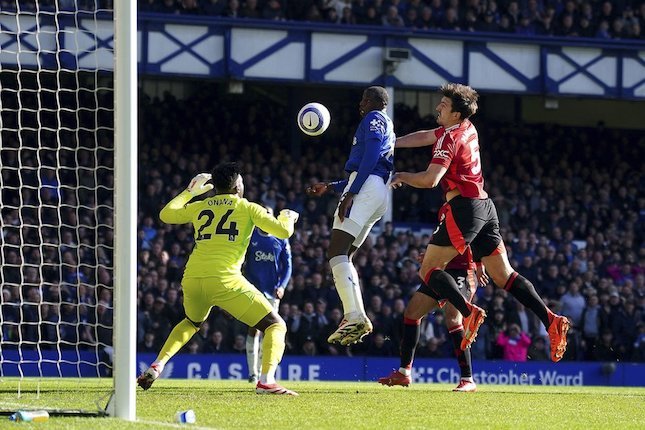 everton-manchester-u_f6cd7b3 Everton vs Manchester United Berakhir Imbang, Skor 2-2