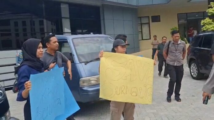 IMG_20250330_12284720 Tuntut Keadilan, Jurnalis Suarakan “Justice for Juwita”