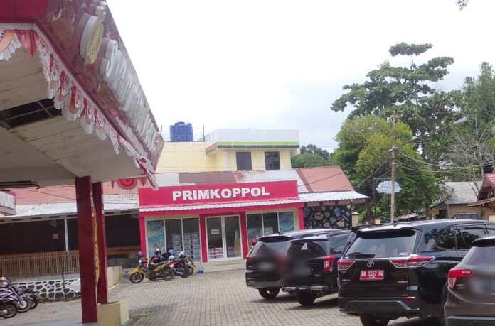ke mapolres untuk ngajak ngobrol Kadisdik Datangi Unit Tipidkor Satreskrim Polres Banjar Hanya untuk Ngobrol