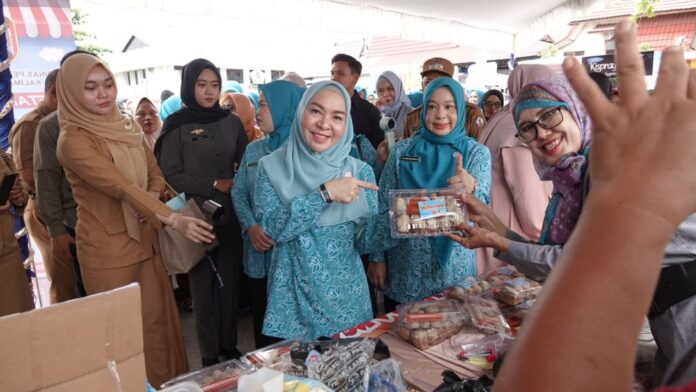 Di Batola, TP PKK Kalsel Gelar Bakti Sosial Sunatan Massal Hingga Pemberian Paket Sembako 