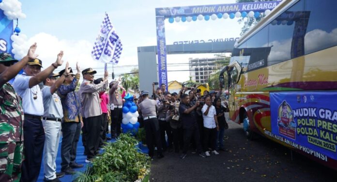 img-20250327-wa00325963589179916624976-1000x540 Wagub Turut Lepas 10 Bus Mudik Gratis Polda Kalsel