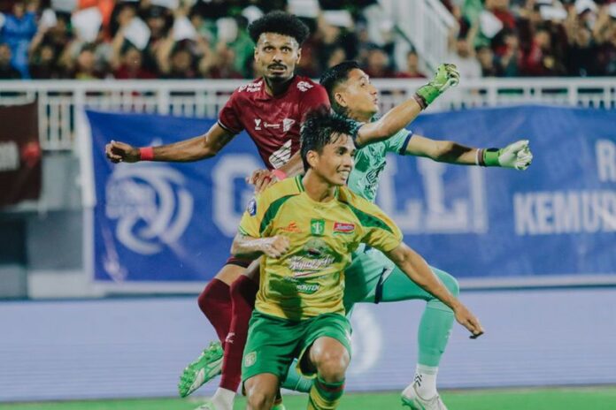 library_upload_21_2025_03_996x664_psm-persebaya_d8b5e54 Persebaya Surabaya vs PSM Makassar, The Green Force Menang 1-0