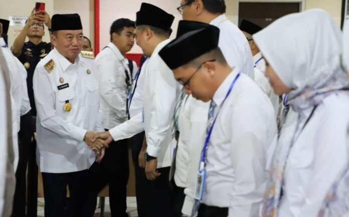 Gubernur Kalsel H Muhidin kukuhkan PPIH Kalsel PPIH